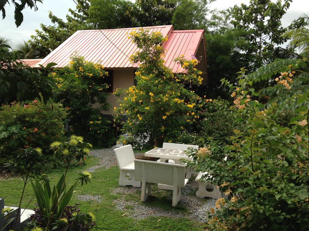 Areeya Resort Watthana Nakhon Exterior photo